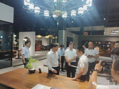 廣立家具:熱烈歡迎河南省清豐縣領導蒞臨我司參觀指導工作